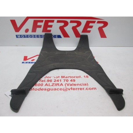 RUBBER FOOTREST scrapping a PEUGEOT SUM UP 125