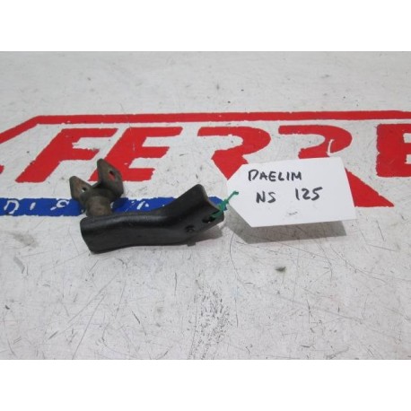 RIGHT REAR SUPPORT FOOTREST scrapping motorcycle DAELIM NS 125 DLX 2003