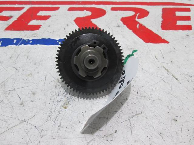 Motorcycle Gilera GP800 2010 Middle Starter Pinion Replacement