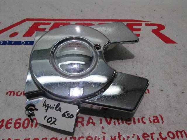 Tapa piñon de repuesto de una moto Hyosung Aquila GV 650 del año 2007