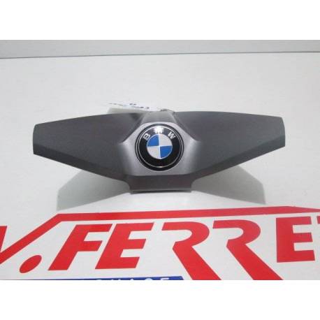 Tapa superior manillar con logo bmw (46637724887) de repuesto de una moto BMW C600 Sport del año 2013