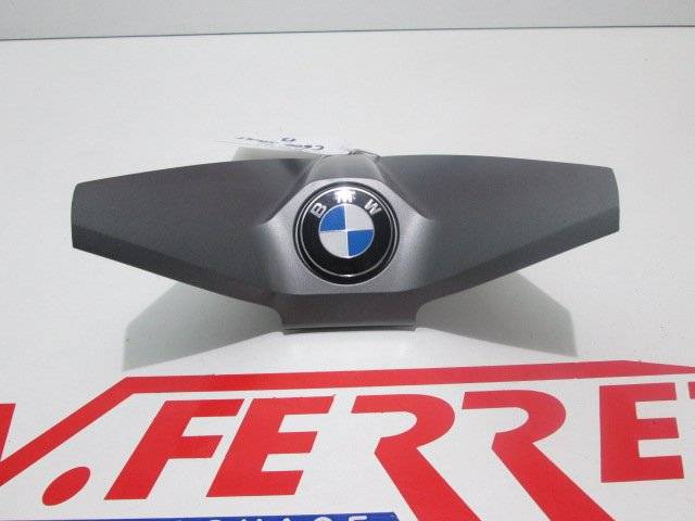 Tapa superior manillar con logo bmw (46637724887) de repuesto de una moto BMW C600 Sport del año 2013