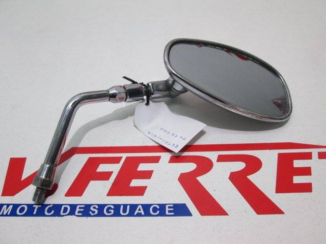 Espejo derecho de repuesto de una Piaggio Beverly 500 Cruisser del 2007