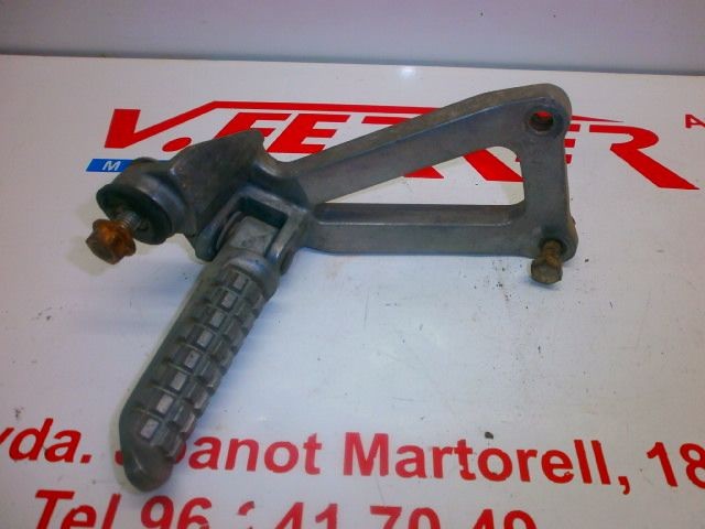 RIGHT REAR FOOTREST SUPPORT KAWASAKI ZX 750 R with 55908 km.