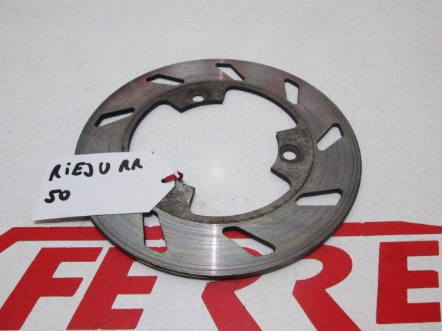 Disco freno trasero de repuesto de una moto Rieju RR 50 del año 2000