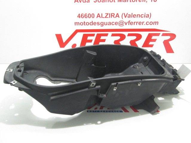Motorcycle Piaggio Beverly 125 2005 Replacement topcase 