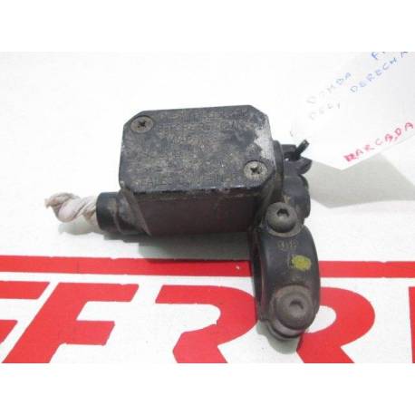 Motorcycle Piaggio X8 125 2007 Front Brake Pump Replacement 