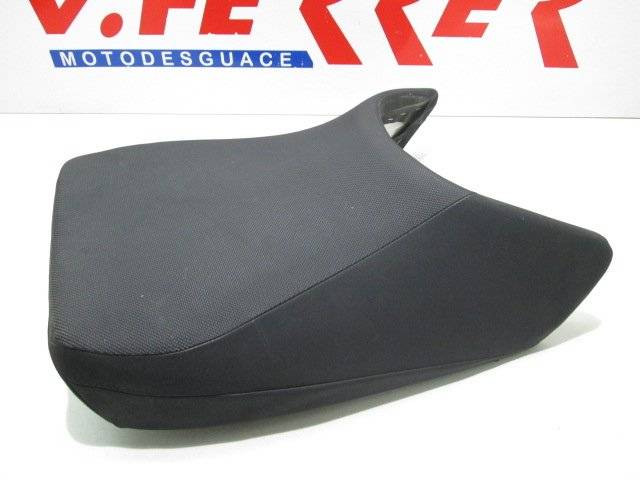 Motorcycle Yamaha FJR 1300 2013 Front Seat Replacement