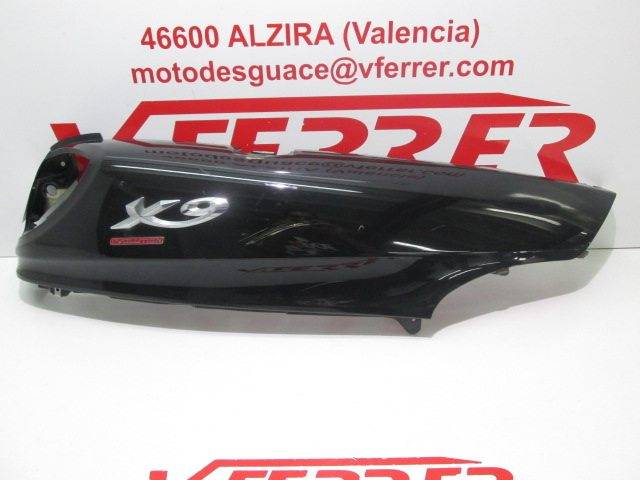 Piaggio X9 200 2003 - Tapa lateral trasera derecha