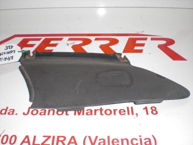 TAPA SUPERIOR PISADERA DERECHA de repuesto de una moto APRILIA LEONARDO 125 1996