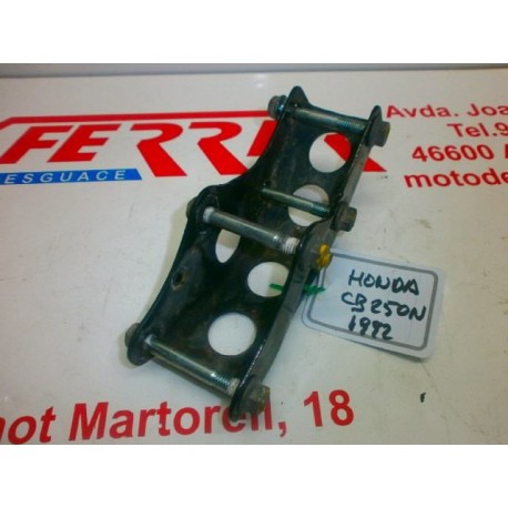 PLATE BRACKET FRONT LOWER Engine HONDA CB 250 with 17105 km.